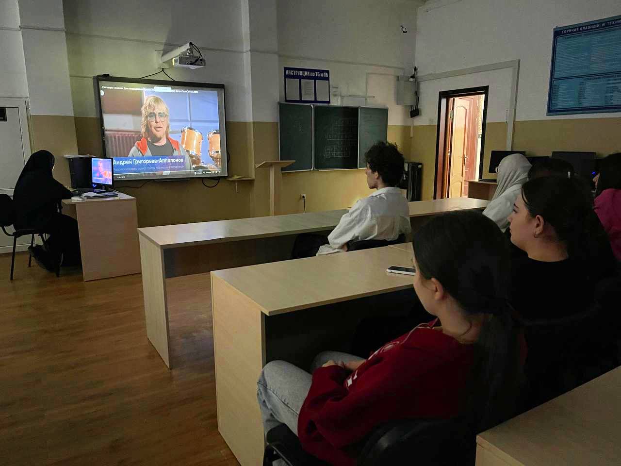 Сегодняшнее утро в ГПК началось с традиционного  "Разговора о важном"